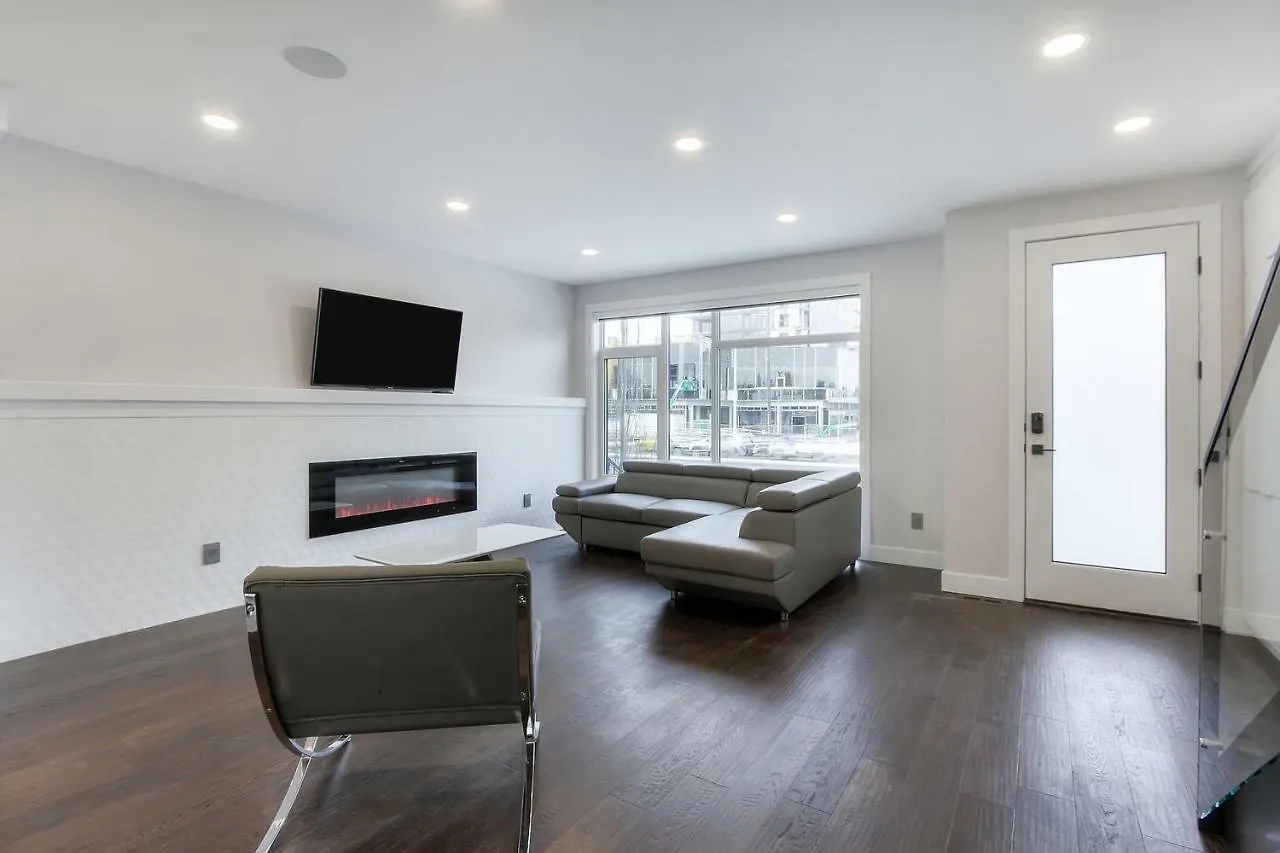 New Luxury Townhome Edmonton Kanada