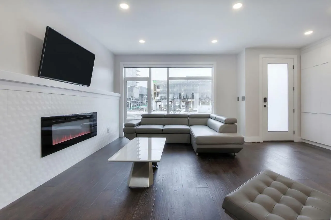 Tatil Evi New Luxury Townhome Edmonton Kanada