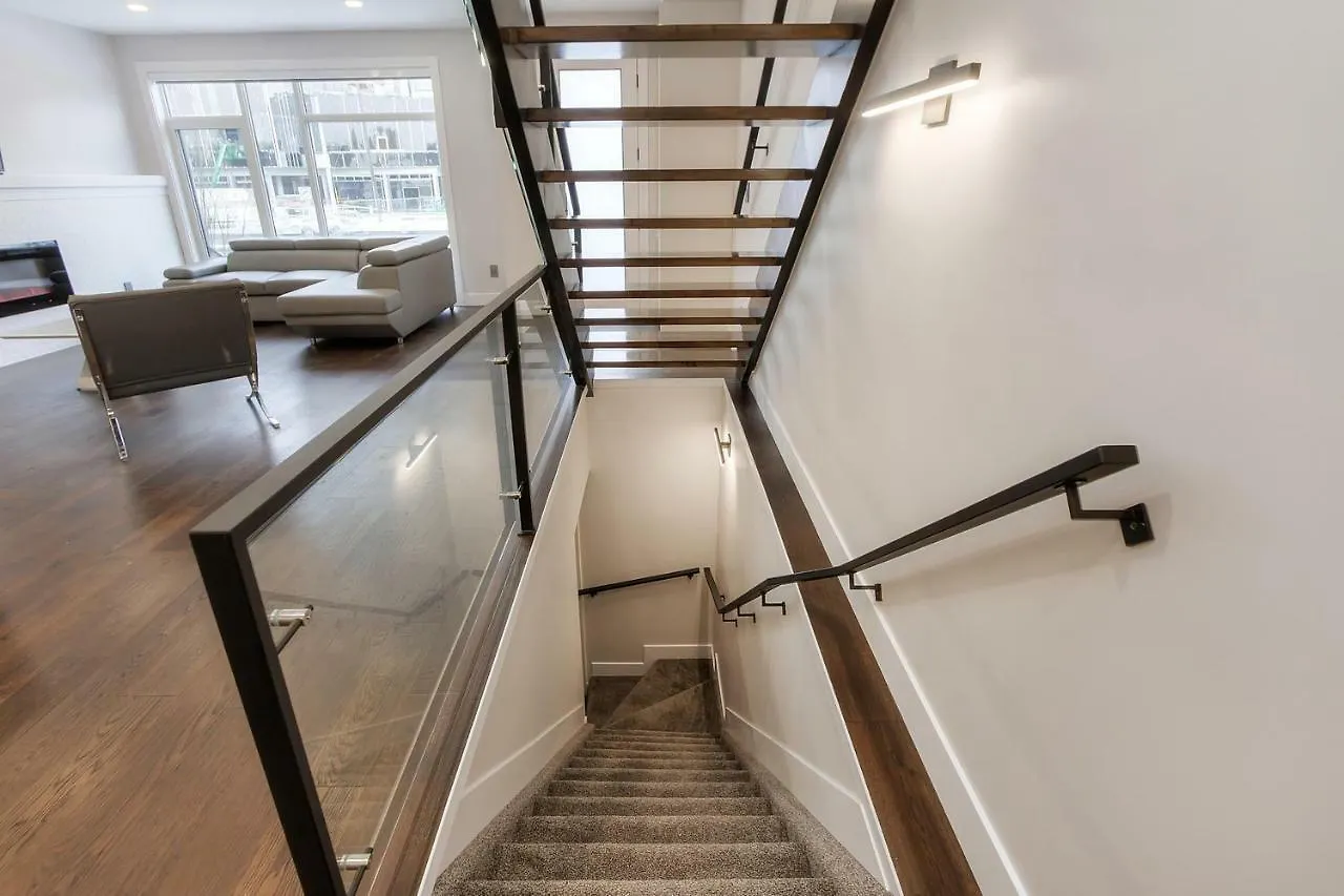 Tatil Evi New Luxury Townhome Edmonton