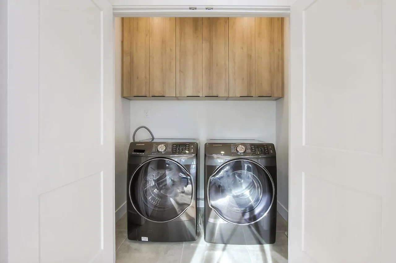 New Luxury Townhome Edmonton Kanada